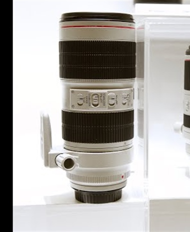 New Canon RF lenses on display at CP+