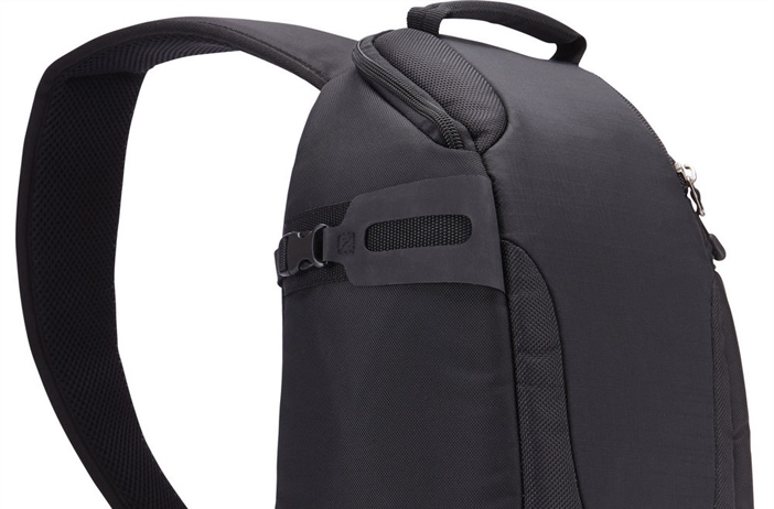 Deal: Case Logic compact sling bag
