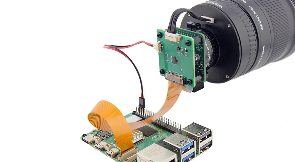 Raspberry Pi Gets Canon EF
