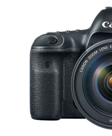 Canon 5D Mark IV Deal still available