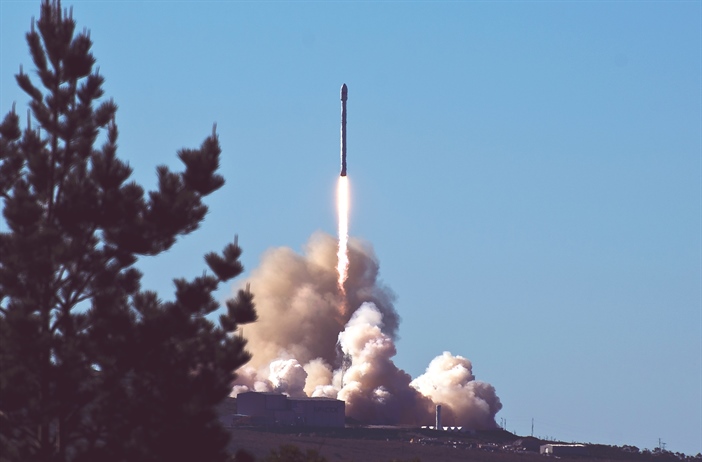 Canon and others fire up small-rocket missions