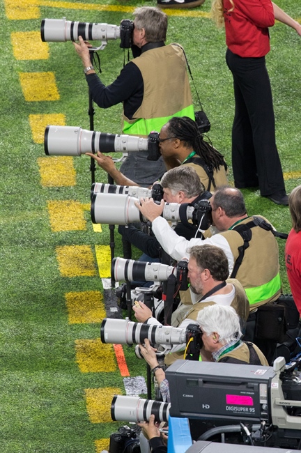 Canon Continues Leadership of DSLR Camera Market With A Dominating Performance at the Big Game in Minnesota